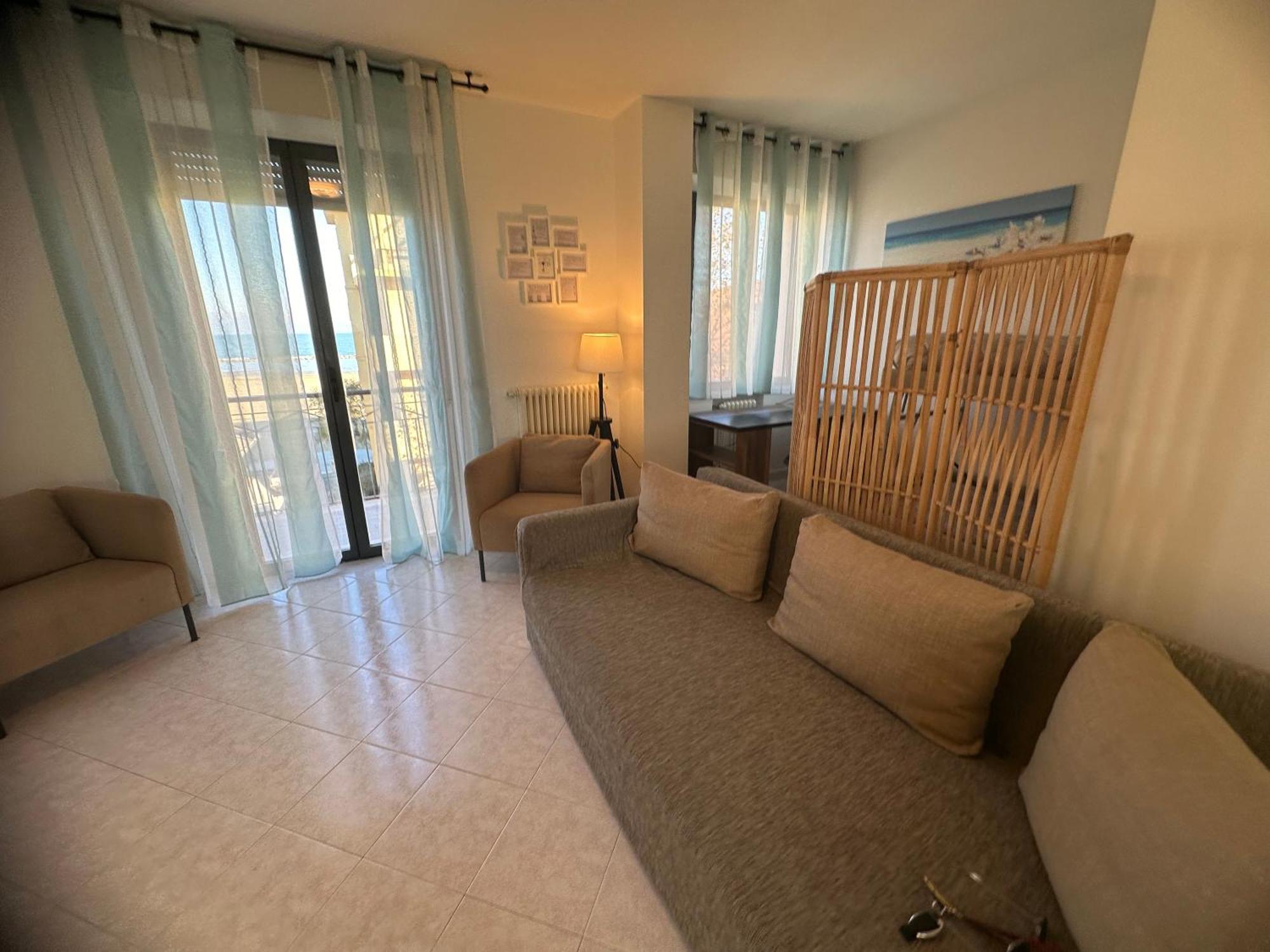 Beach House Holiday Apartments 里米尼 外观 照片