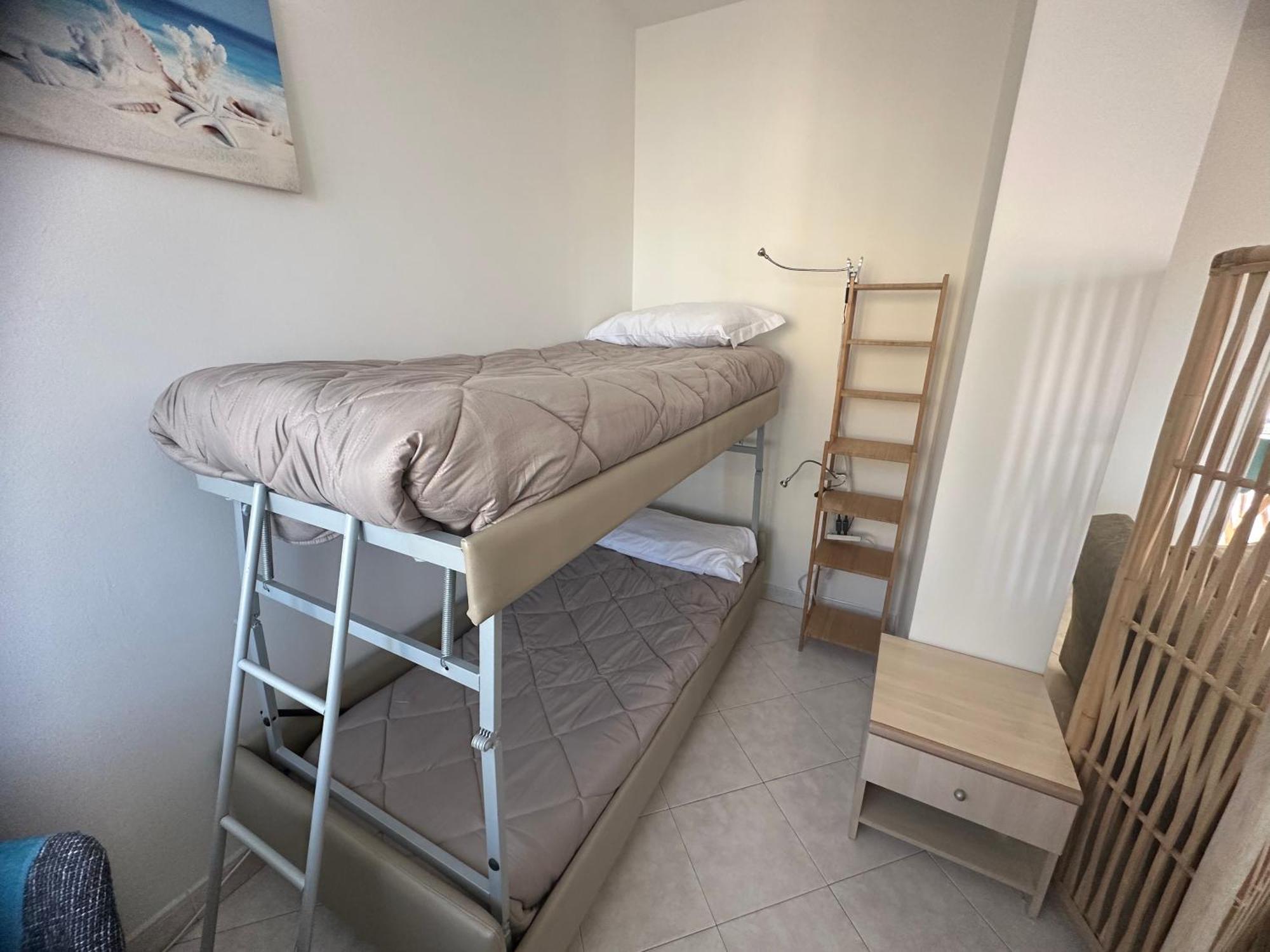 Beach House Holiday Apartments 里米尼 外观 照片