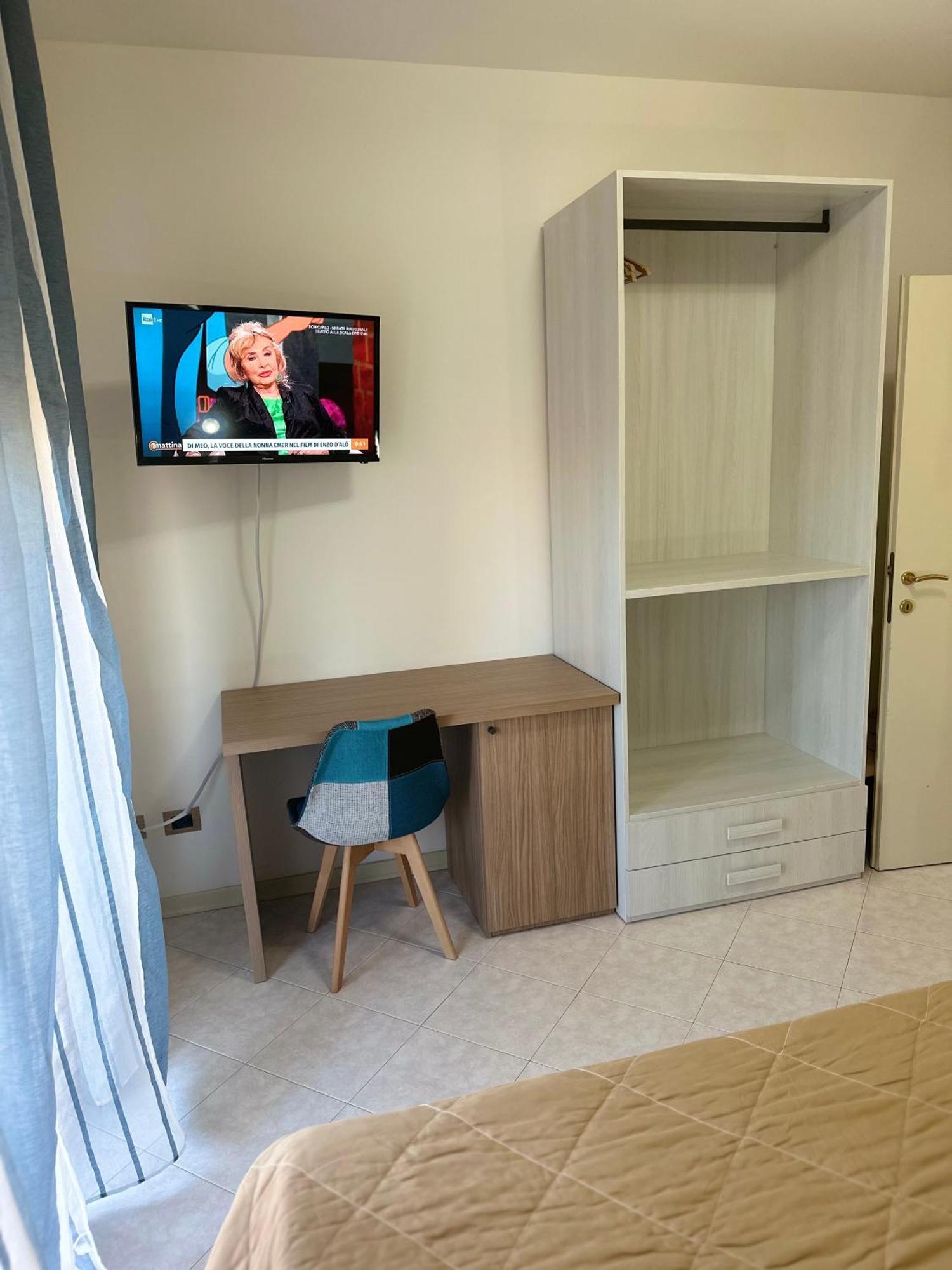 Beach House Holiday Apartments 里米尼 外观 照片