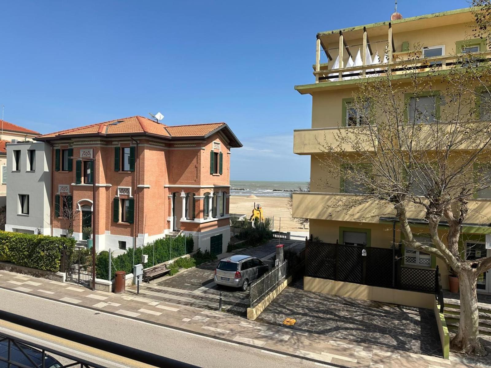 Beach House Holiday Apartments 里米尼 外观 照片